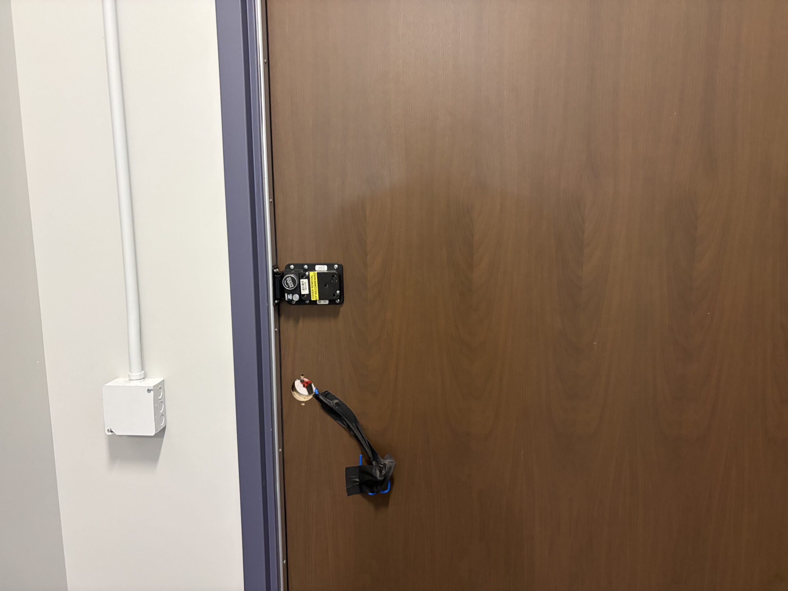 Kaba Mas X-10 lock installation on secure door - Key-En-Lock Melbourne FL